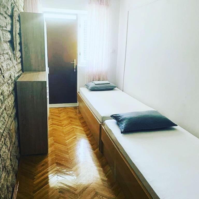 Apartment 51 Gornji Karin Bilik gambar